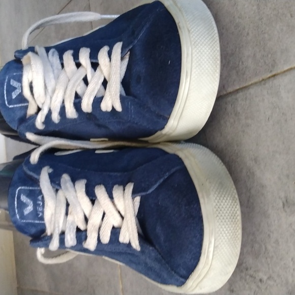 VEJA SHOES - Picture 5 of 11
